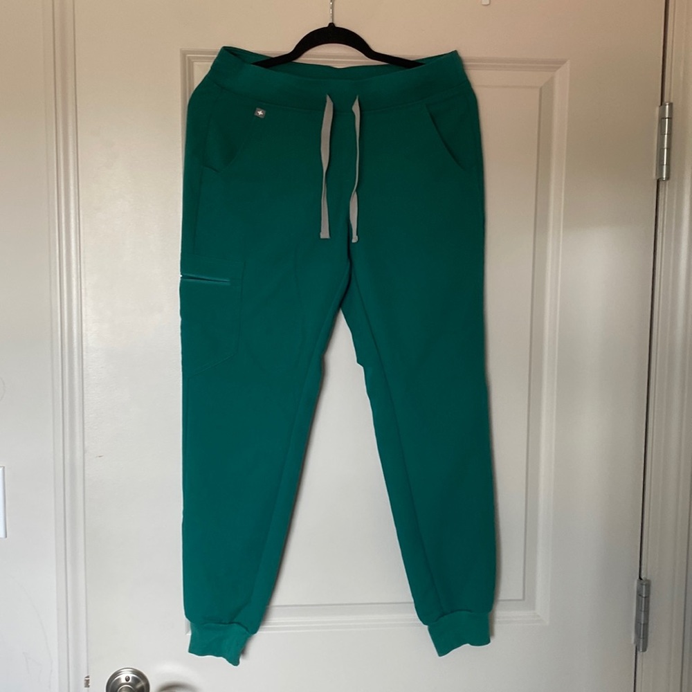 figs joggers